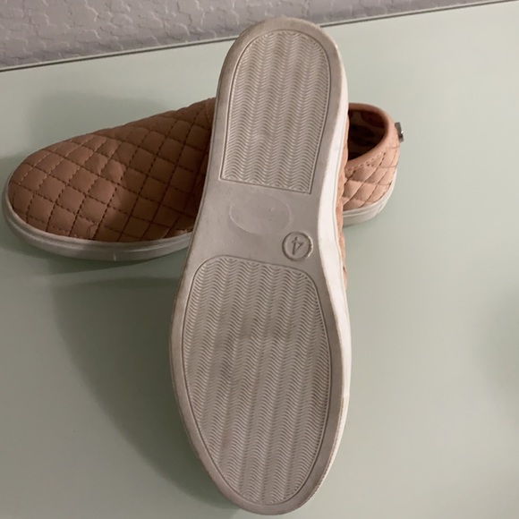 Steve Madden - Picture 6 of 8